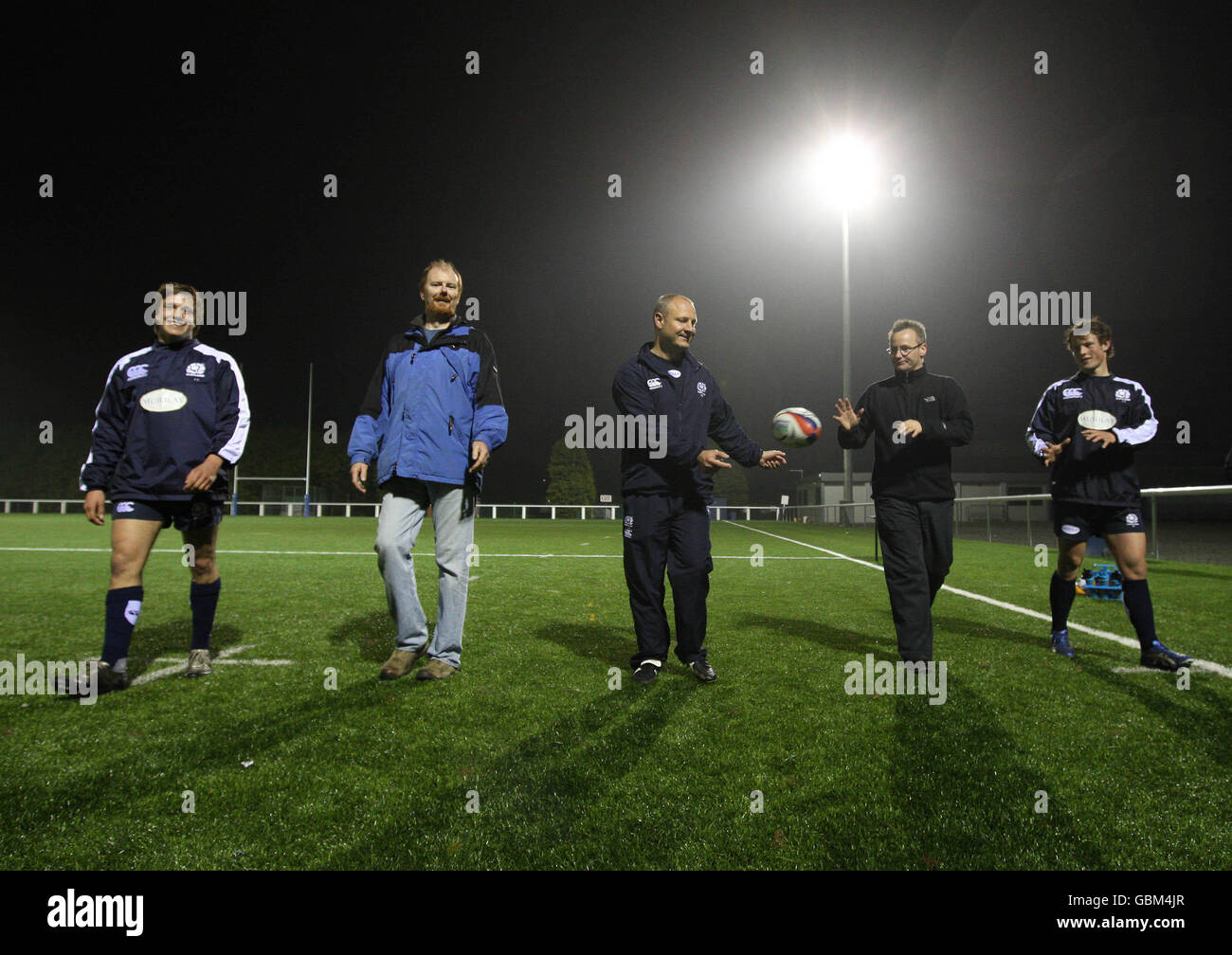 Stephen Gemmill, entraîneur d'Écosse 7, lors d'une démonstration de 7 sur le terrain 4G à Murrayfield, Édimbourg. Banque D'Images