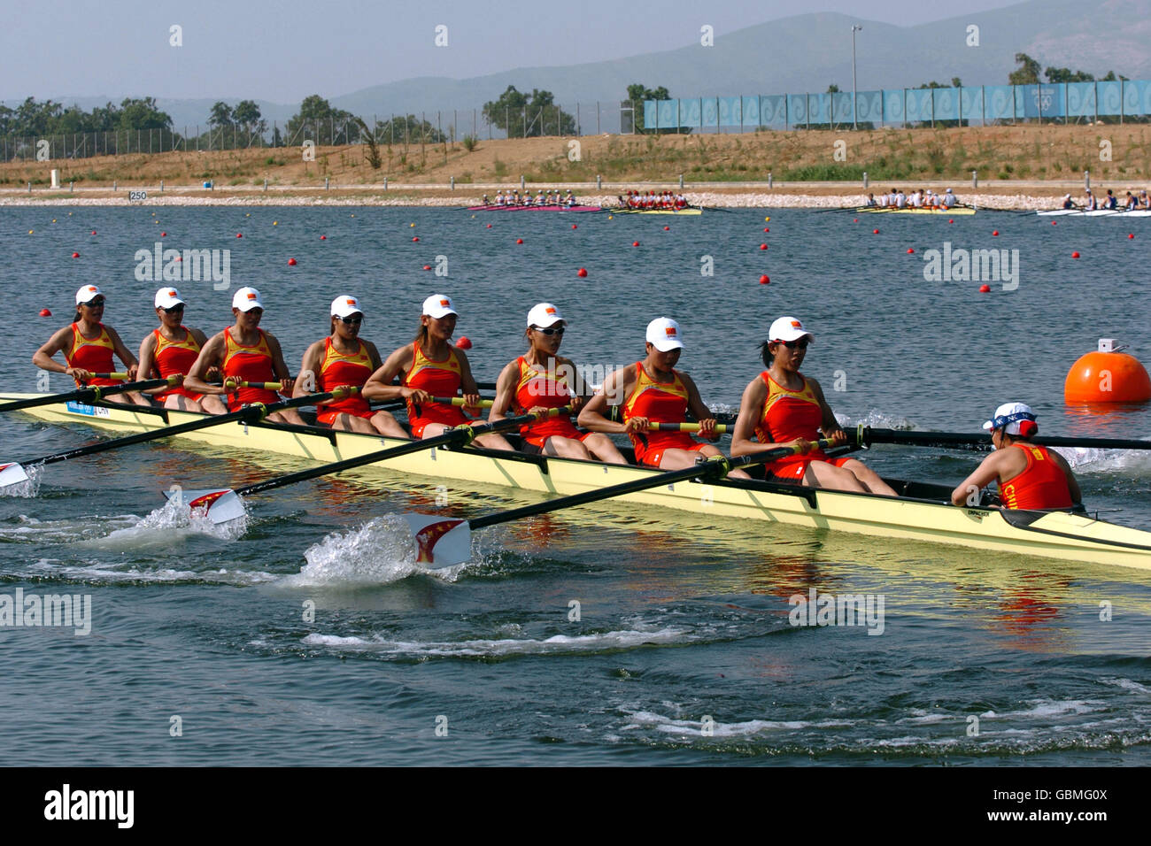 (G-D) en Chine, Fei Yu, Xiuhua Luo, Ran Cheng, Xiaoxia Yan, You Wu, Cuiping Yang, Yanhua Gao, Ziwei Jin et cox Na Zheng en action ce matin Banque D'Images