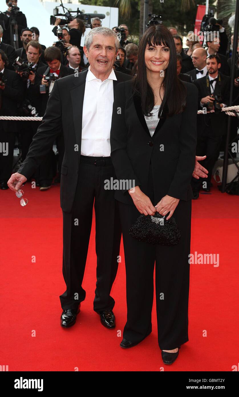 Claude Lelouch (à gauche) arrivée à la première Up, au Palais de Festival pendant le 62e Festival de Cannes, France. Banque D'Images