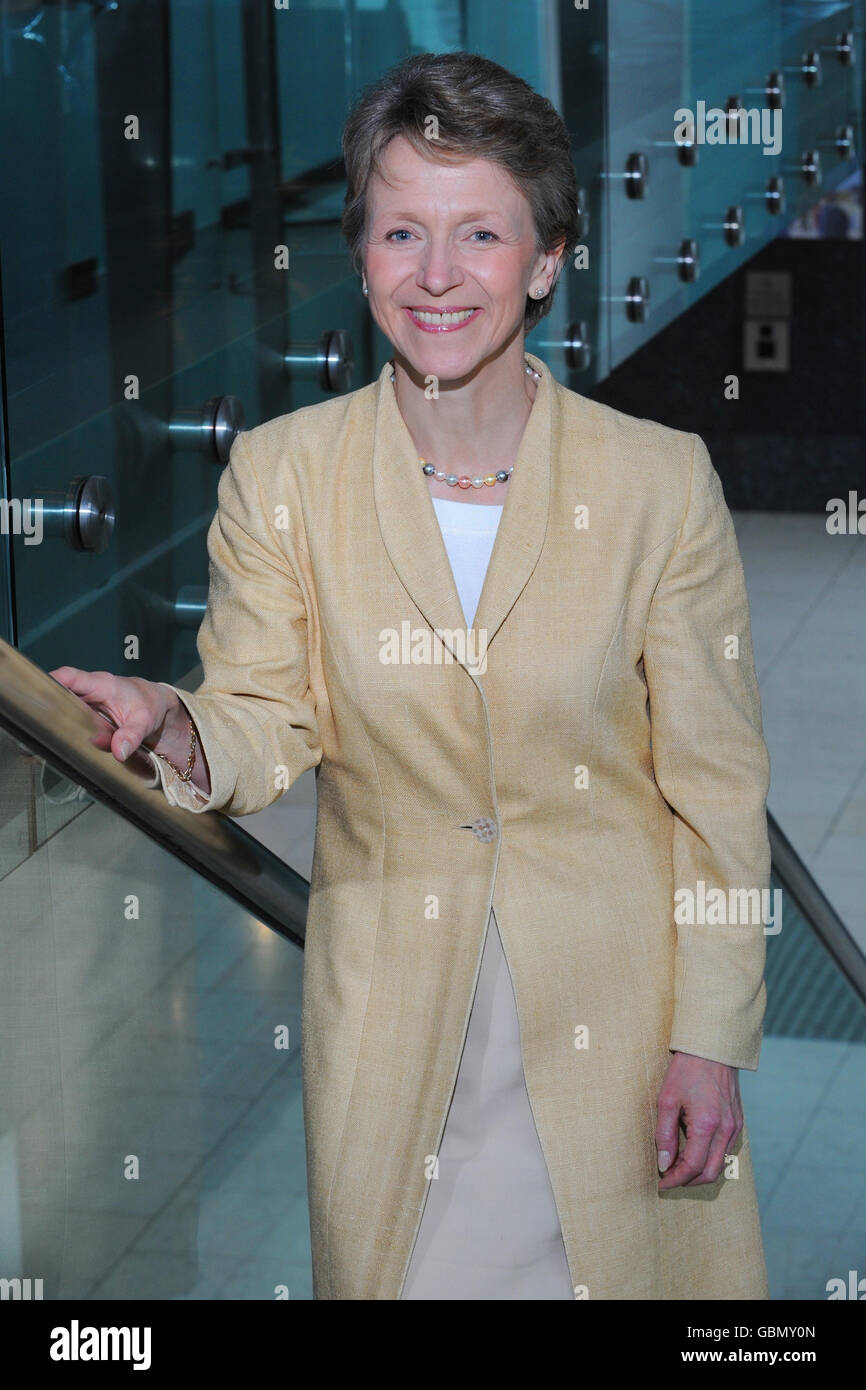 Helen Alexander CBE, au centre, conseillère principale de bain Capital, sera nommée première présidente de la Confédération de l'industrie britannique la semaine prochaine. Banque D'Images