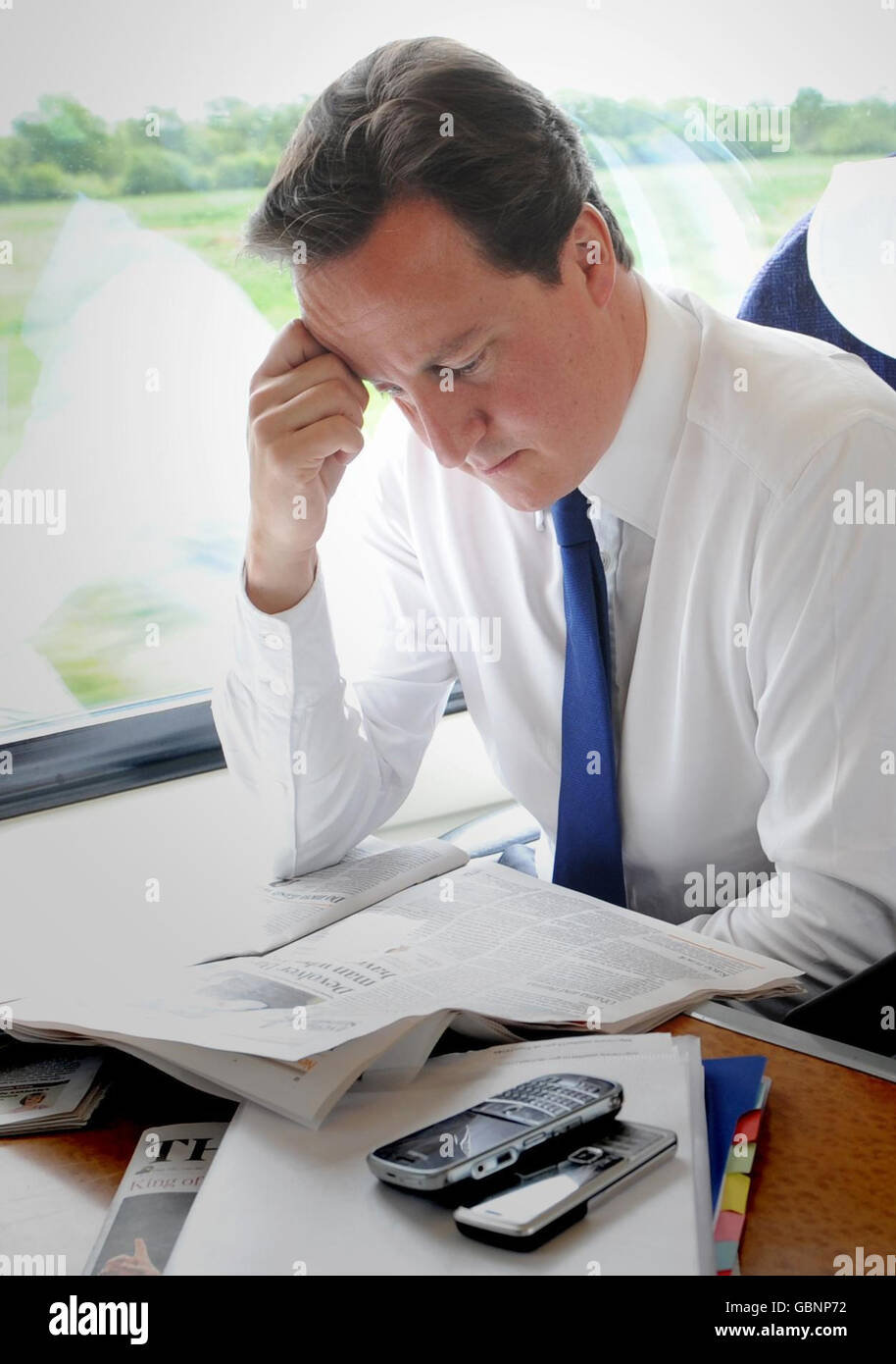 Le chef du Parti conservateur David Cameron se rend aujourd'hui d'Oxford dans le Yorkshire, où il continuera de faire campagne pour les élections locales le 4 juin. Banque D'Images
