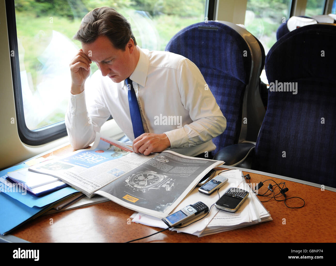 Le chef du Parti conservateur David Cameron se rend aujourd'hui d'Oxford dans le Yorkshire, où il continuera de faire campagne pour les élections locales le 4 juin. Banque D'Images