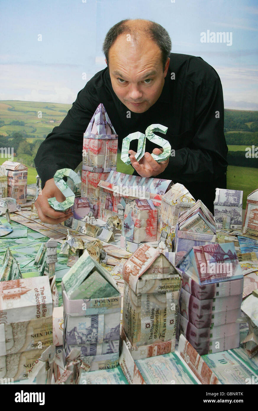 Big Lottery Fund Village Origami Banque D'Images