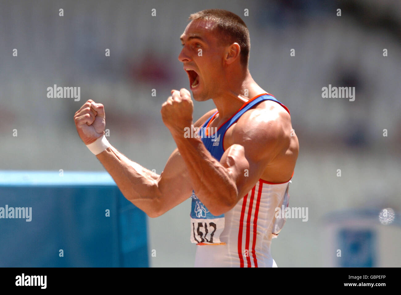 Athlétisme - Jeux Olympiques d'Athènes 2004 - Décathlon Hommes - Poids -  Groupe B Photo Stock - Alamy