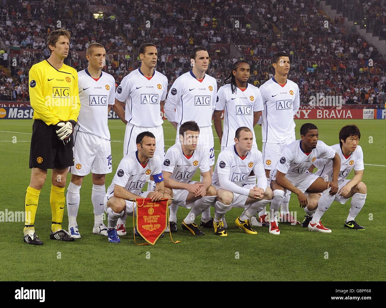 L'équipe Manchester United. (Rangée arrière G-D) Edwin van der SAR, Nemanja Vidic, Rio Ferdinand, John O'Shea, Oliveira Anderson et Cristiano Ronaldo. (Première rangée G-D) Ryan Giggs, Michael Carrick, Wayne Rooney, Patrice Evra et Ji-Sung Park. Banque D'Images