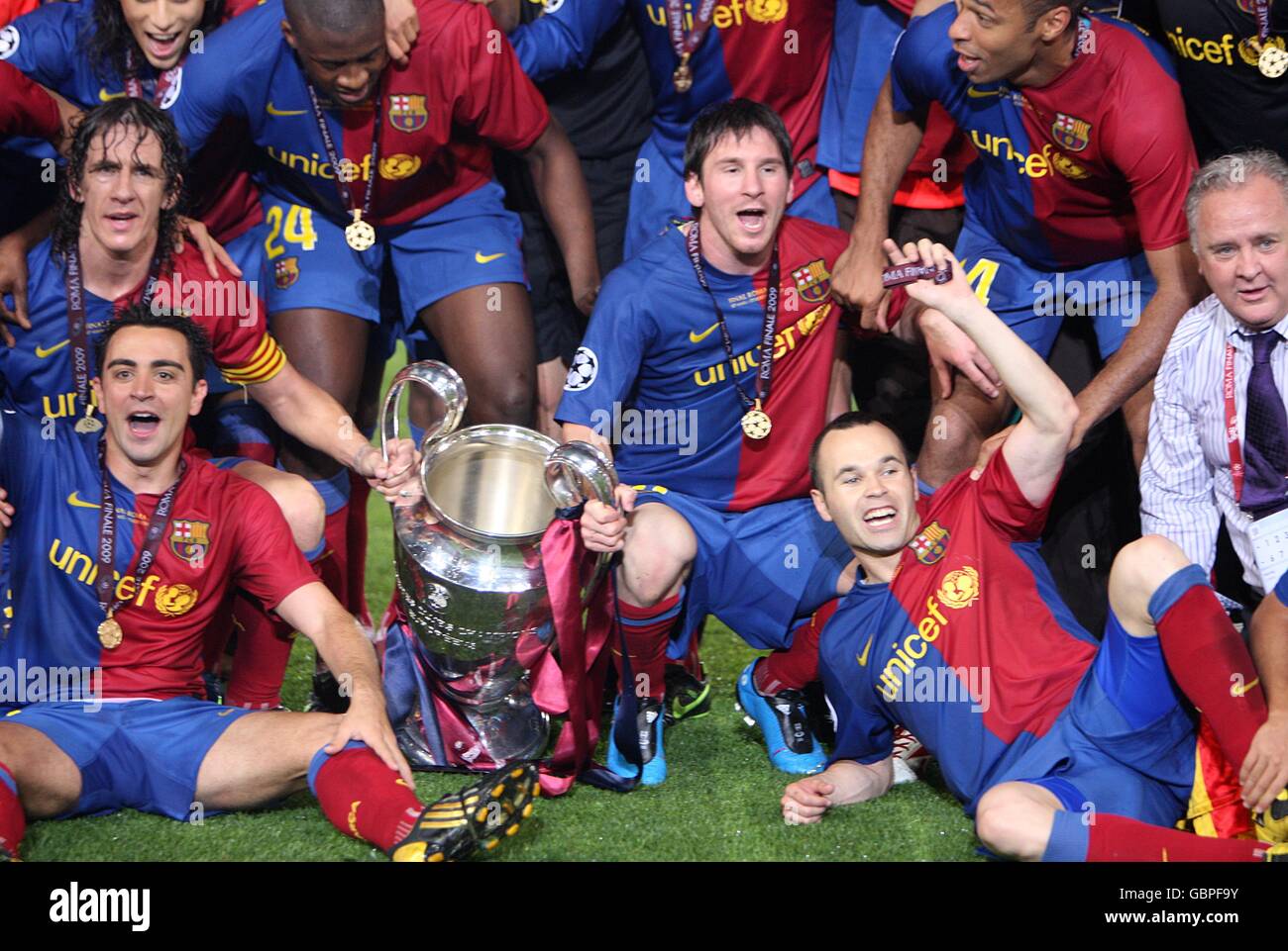 Les joueurs de Barcelone fêtent après avoir remporté les champions de l'UEFA Trophée de la ligue Banque D'Images