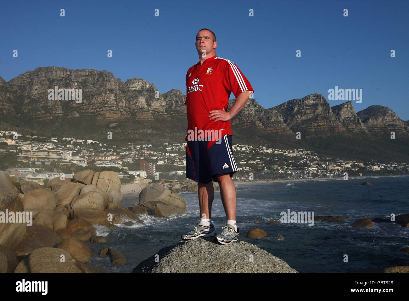 Rugby Union - Lions britanniques et irlandais Photocall - camps Bay.Phil Vickery des Lions britanniques et irlandais pose une photo à camps Bay, au Cap, en Afrique du Sud. Banque D'Images