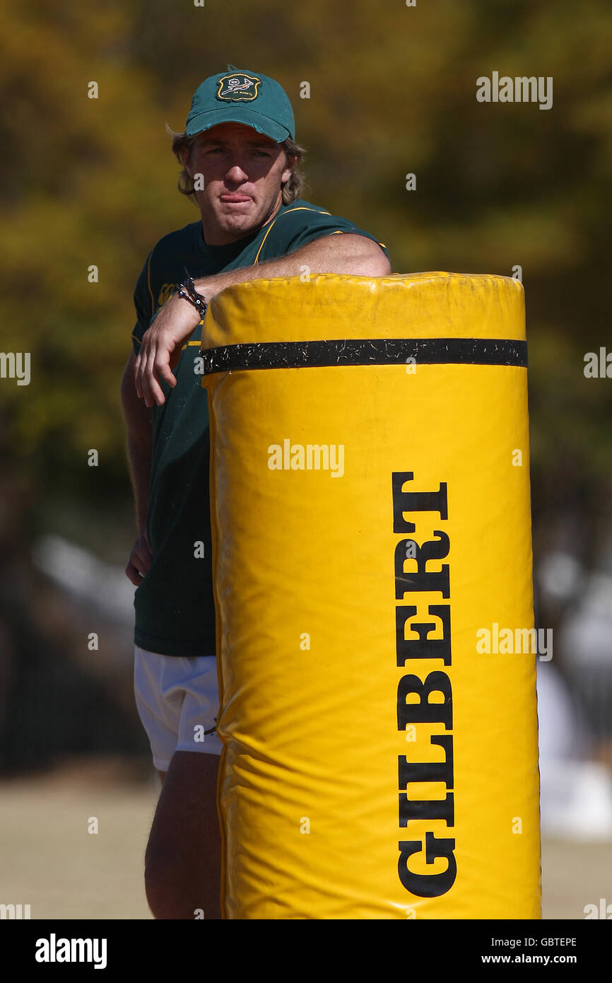 Rugby Union - session de formation en Afrique du Sud - Fourways High School.L'entraîneur de coups de pied d'Afrique du Sud Percy Montgomery pendant la formation à l'école secondaire Fourways, Johannesburg, Afrique du Sud. Banque D'Images