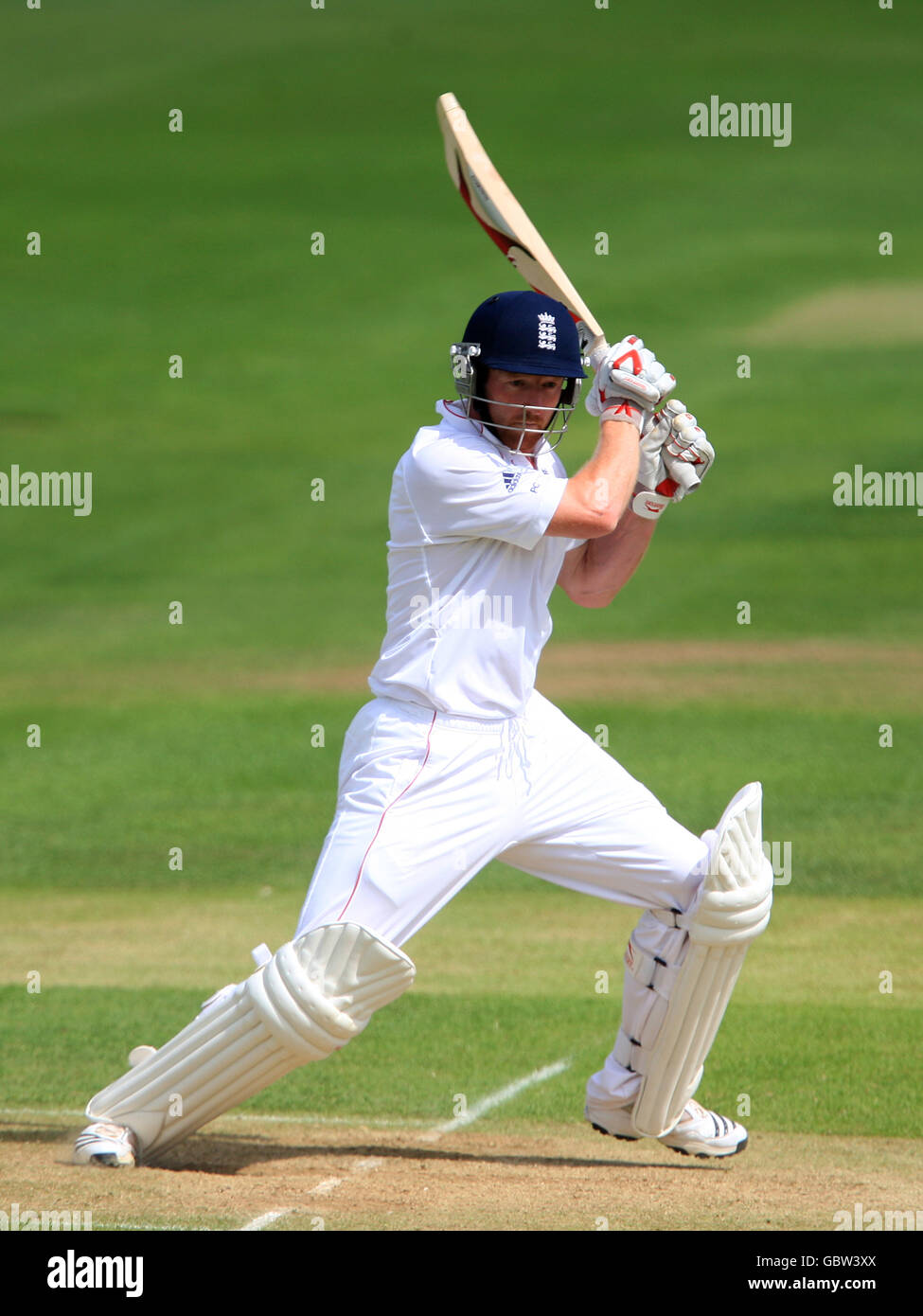 Cricket - amical - troisième jour - Warwickshire / Angleterre - Edgbaston.Paul Collingwood, en Angleterre, se batte contre Warwickshire Banque D'Images