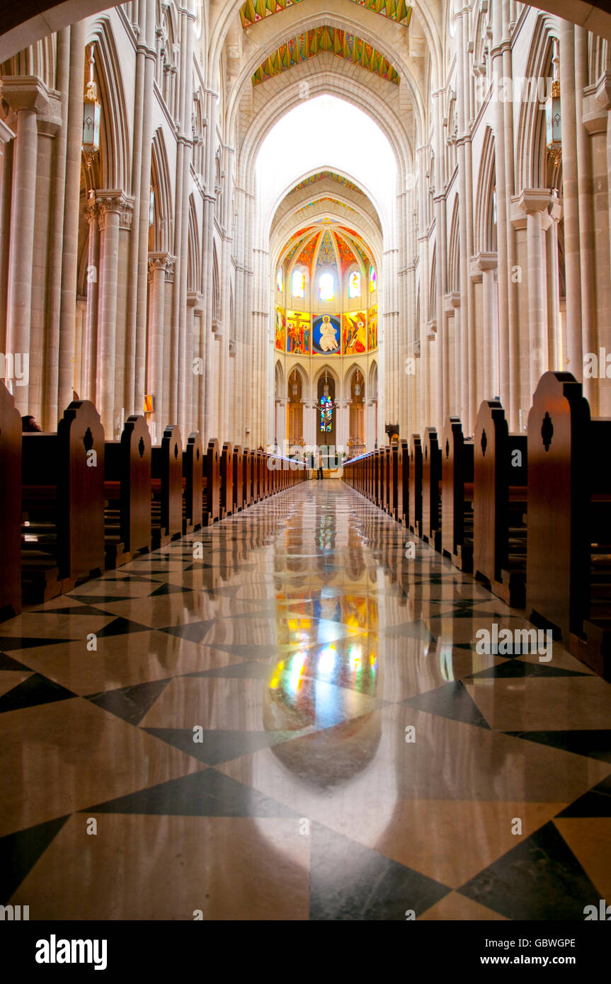 La cathédrale de l'Almudena, une vue. Madrid, Espagne. Banque D'Images