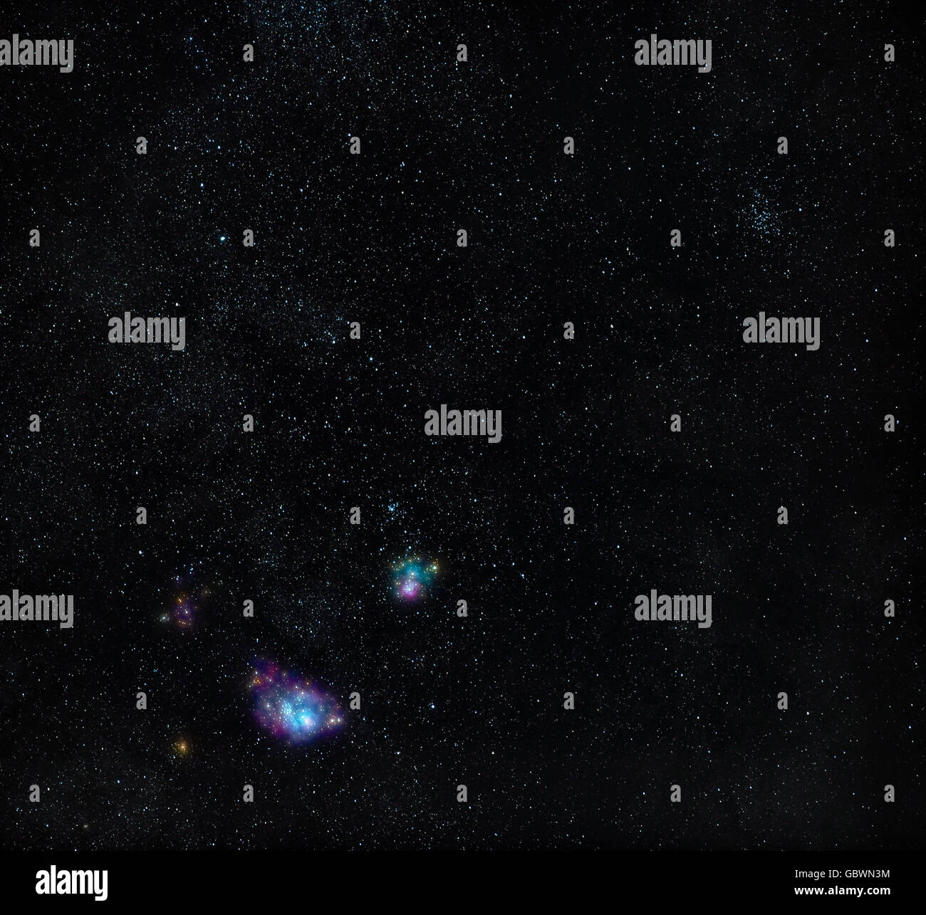 Nébuleuse Lagune M8 et M20 nébuleuse Trifide, accompagné par le M21 et M23 et les amas ouverts NGC 6544 amas globulaire situé Banque D'Images