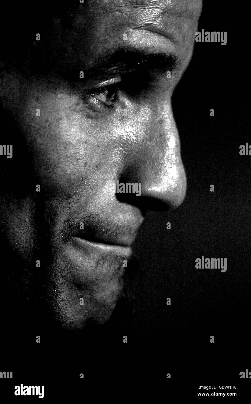 Football - coupe du monde de la FIFA 2006 qualificateur - Groupe six - Angleterre entraînement.David James d'Angleterre pendant la conférence de presse Banque D'Images