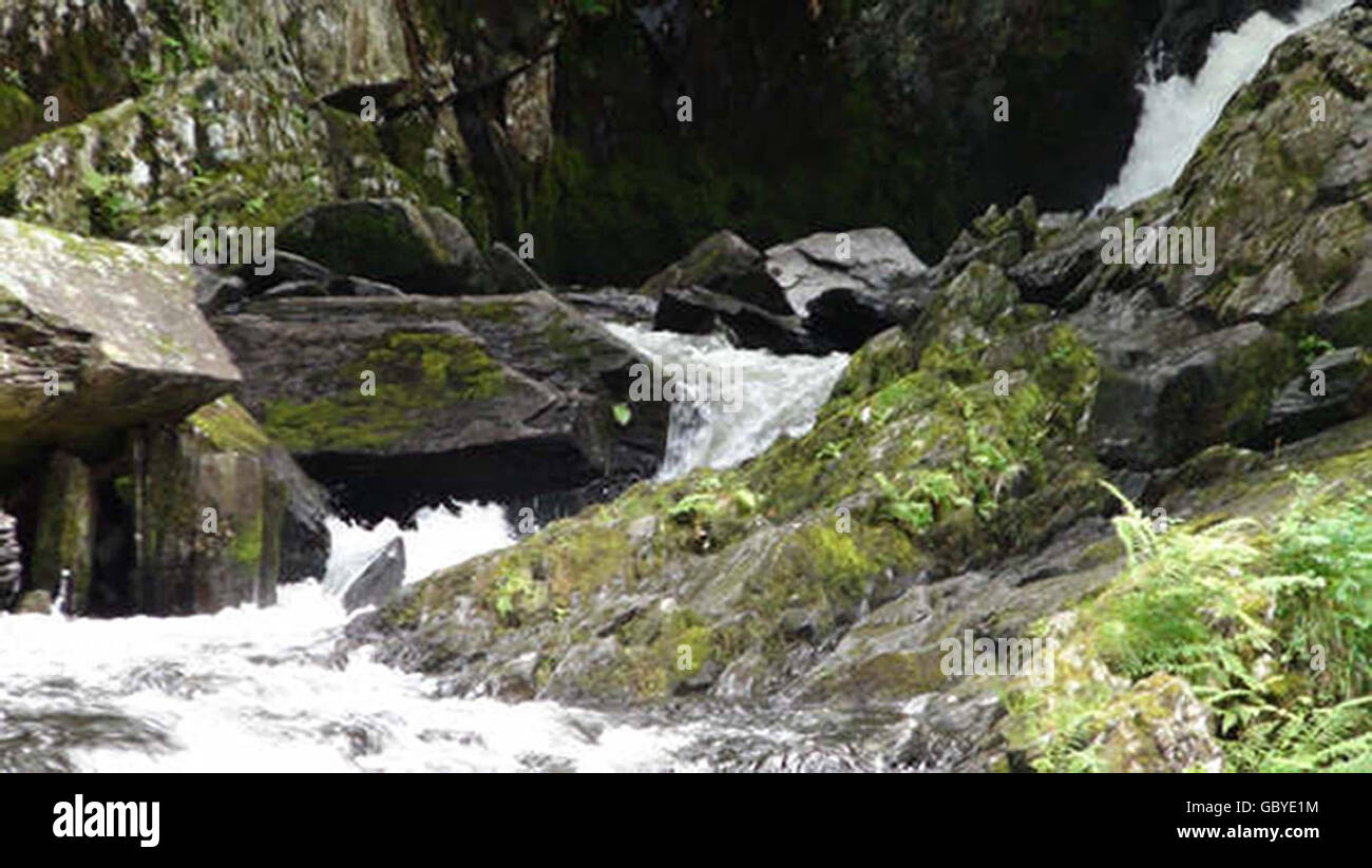 Une vue générale de la cascade de Nantcol point de beauté à Llanbedr, près de Harlech, au nord du pays de Galles. Un père et sa fille de trois ans ont été tués après s'être aventurés sur un sentier touristique et avoir plongé à 50 mètres dans une rivière en contrebas. Banque D'Images