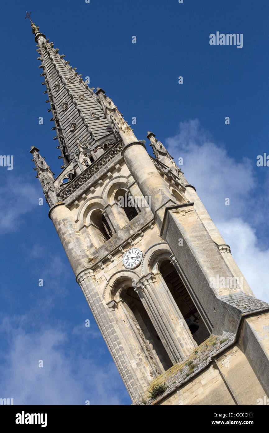 Clocher de l'église monolithe St Emilion France Banque D'Images