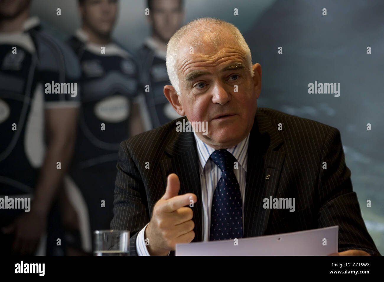 Jim Mather, membre du MSP, lors de la conférence de presse à Murrayfield, Édimbourg. Banque D'Images