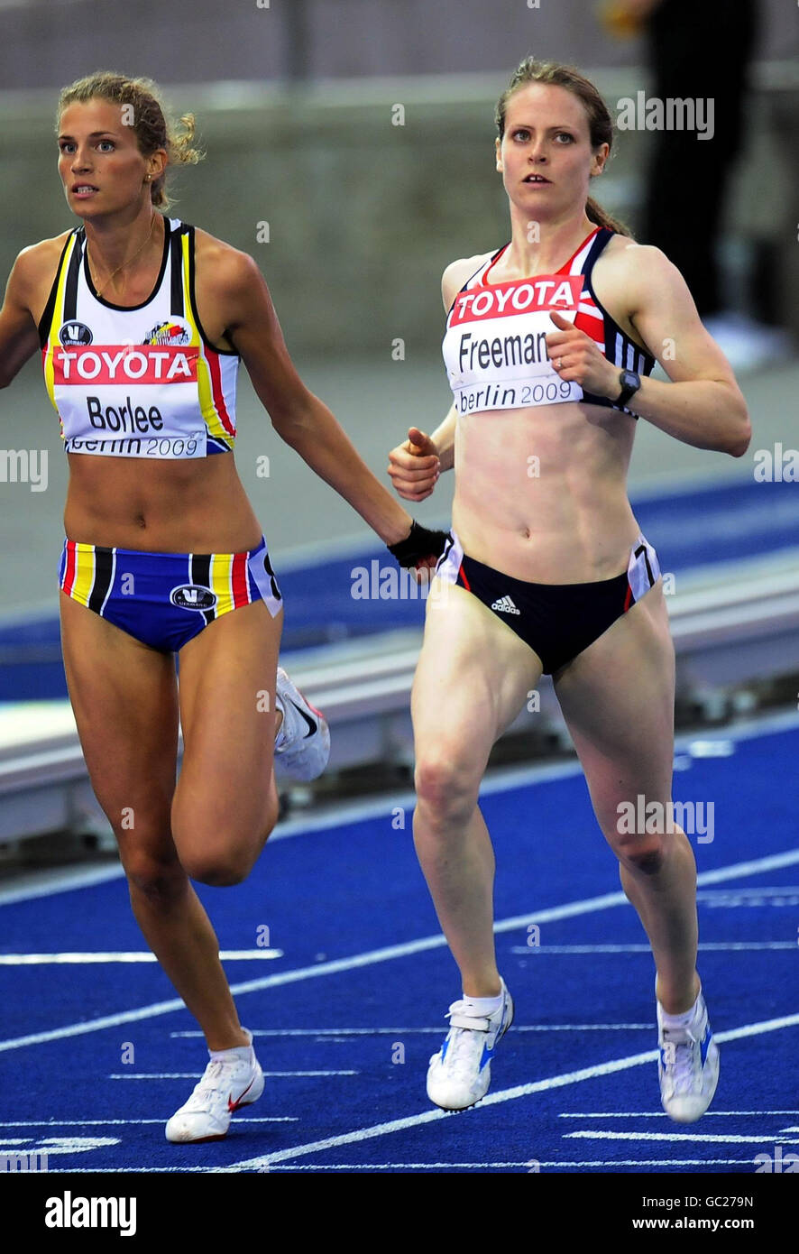 Emily Freeman, de Grande-Bretagne, se qualifie pour la prochaine manche du 200m féminin lors des Championnats du monde de l'IAAF à l'Olympiastadion, Berlin. Banque D'Images