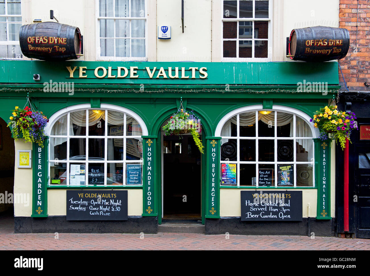 Ye Olde Vaults pub à Oswestry, Shropshire, England UK Banque D'Images