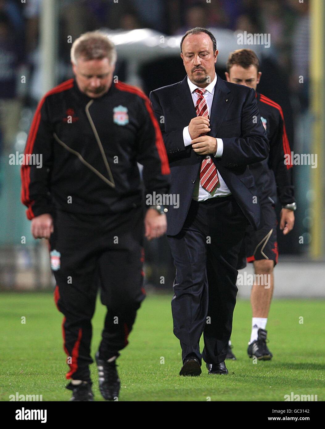 Football - Ligue des champions de l'UEFA - Groupe E - Fiorentina / Liverpool - Stade Artemio Franchi.Rafael Benitez, directeur de Liverpool, quitte le terrain à mi-temps Banque D'Images