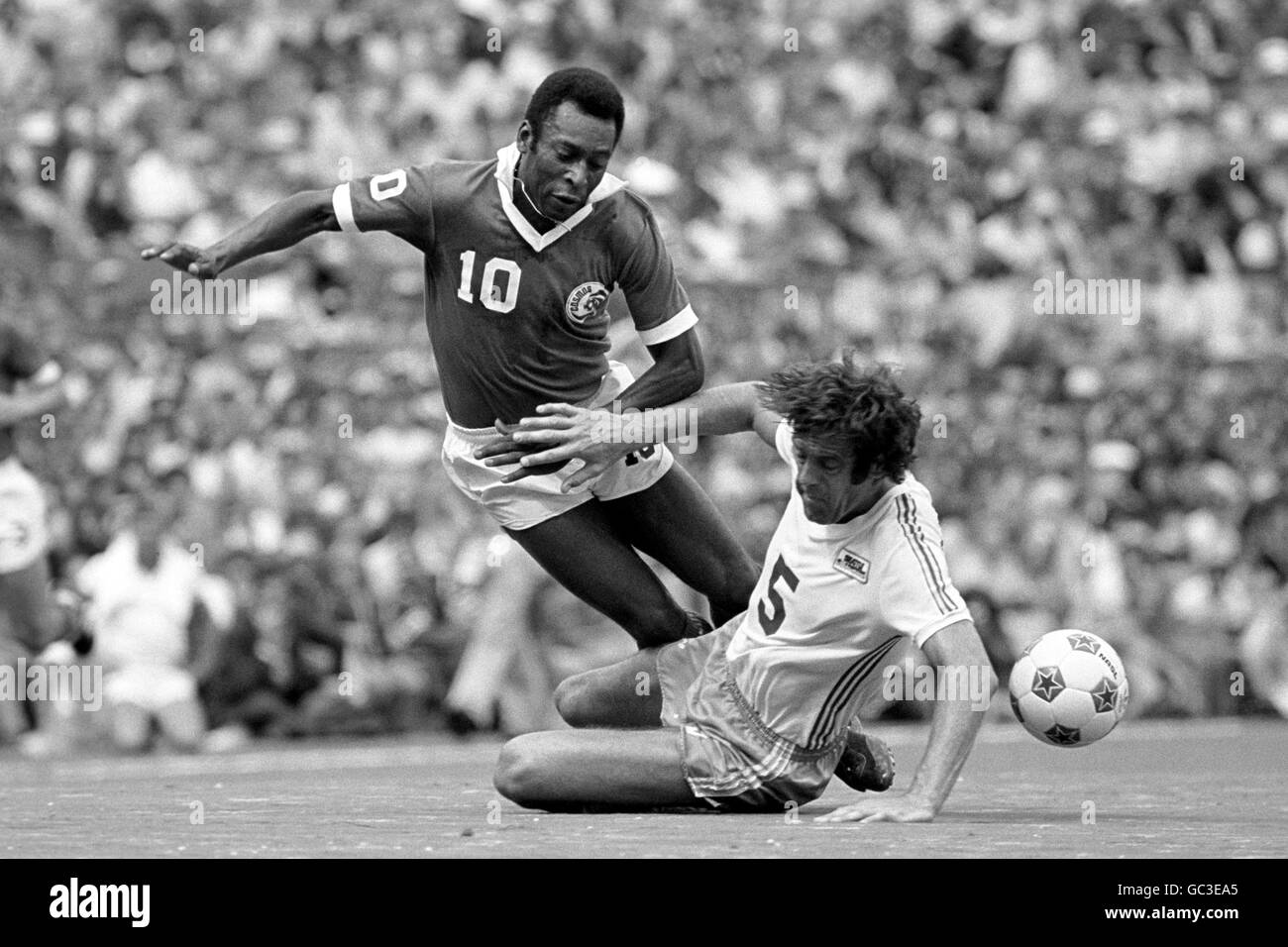 American Soccer - NASL - SoccerBowl «77 - New York Cosmos v Sounders de Seattle Banque D'Images
