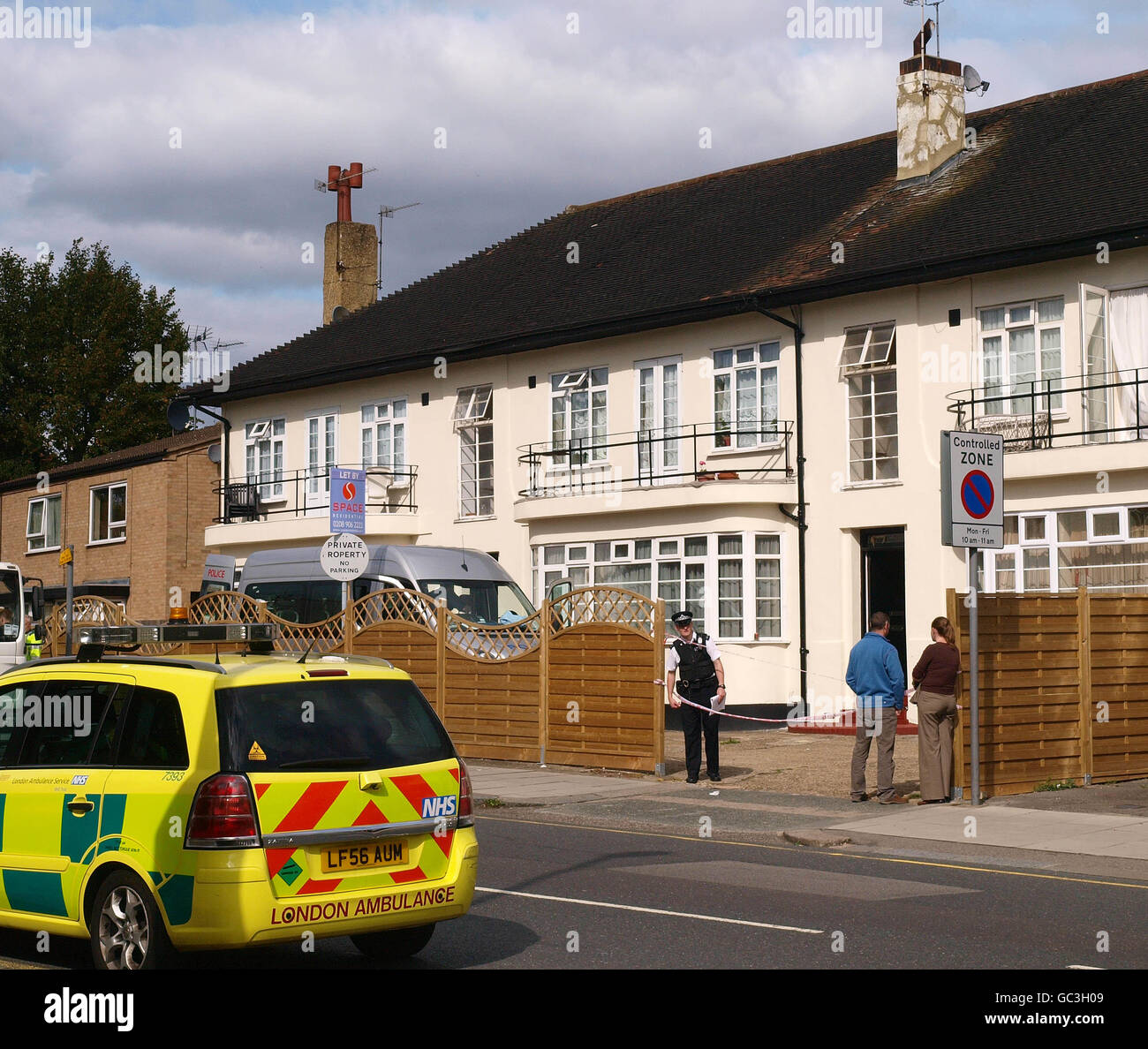 Raid de la police au nord de Londres Banque D'Images