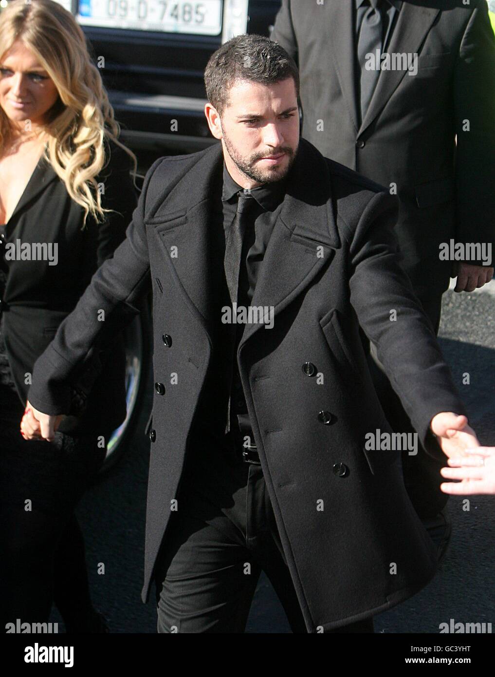 Shayne Ward aux funérailles de Stephen Gately à l'église St Laurence O'Toole, Sevilla place, Dublin Banque D'Images
