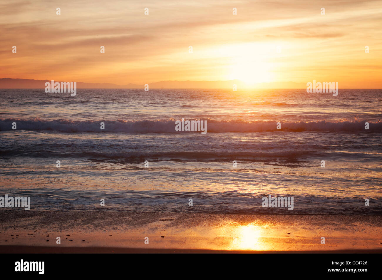 Un coucher de soleil en bord de Ventura en Californie Banque D'Images