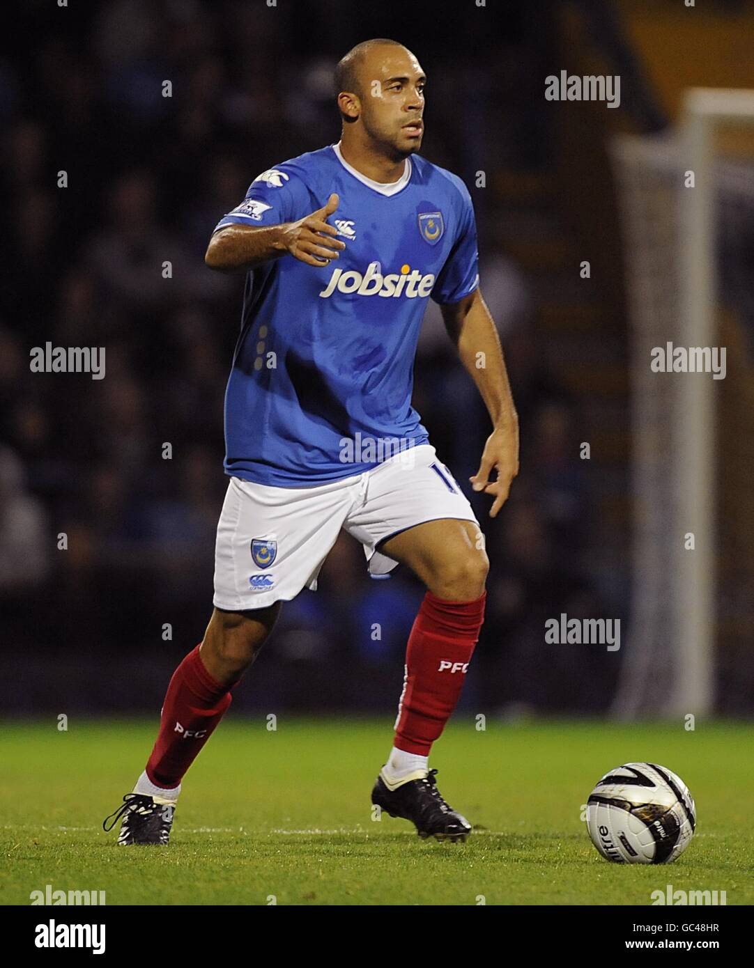 Football - Carling Cup - quatrième tour - Portsmouth / Stoke City - Fratton Park. Anthony Vanden Borre, Portsmouth. Banque D'Images