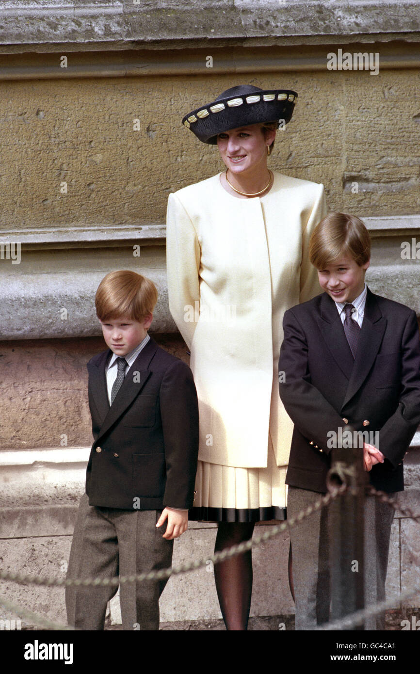 Image - Princesse de Galles et ses fils - La Chapelle St George, le château de Windsor Banque D'Images