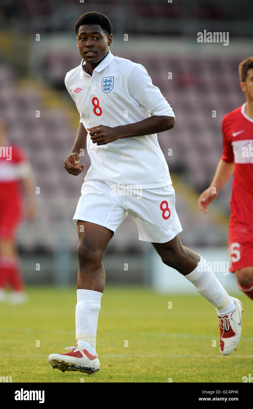 Soccer - le tournoi international FA - Angleterre U17 / Turquie U17 - Meadow Lane.Chuks Aneke, Angleterre Banque D'Images