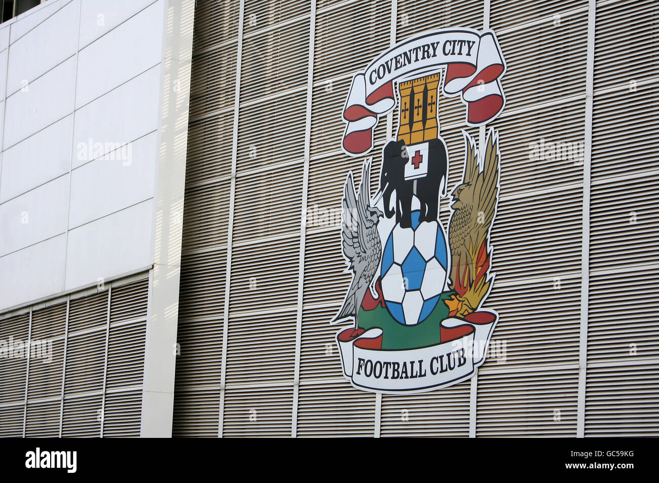 Vue générale du logo Coventry City sur le côté de la Ricoh Arena. Banque D'Images
