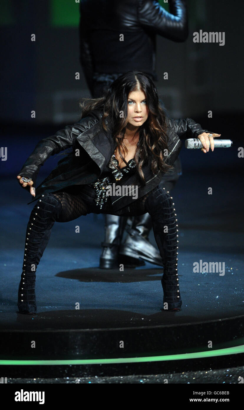 Fergie black eyed peas victorias Banque de photographies et d’images à