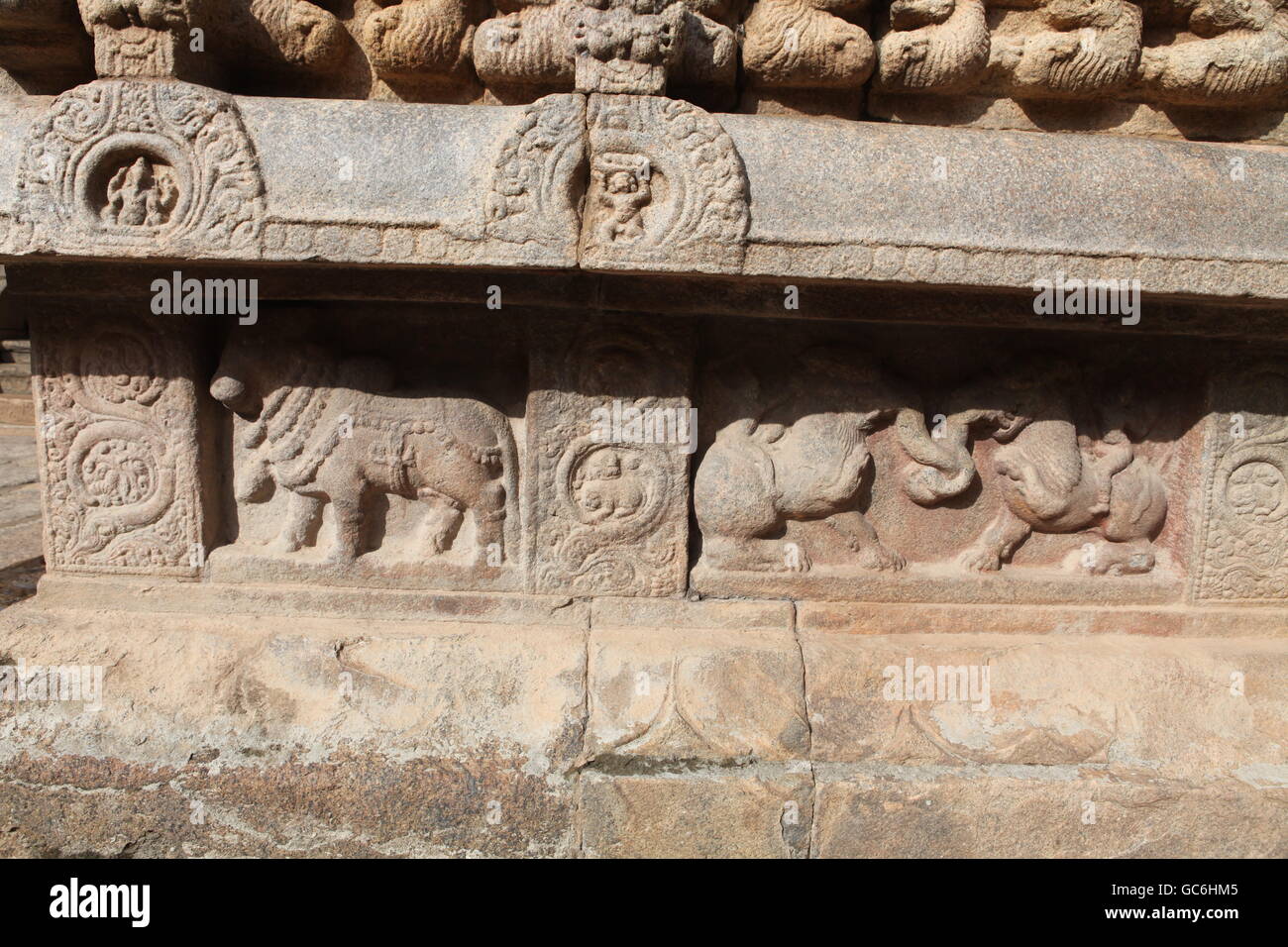 Sculptures à airavatishwara temple près de kumbakonam dans le Tamil Nadu Banque D'Images