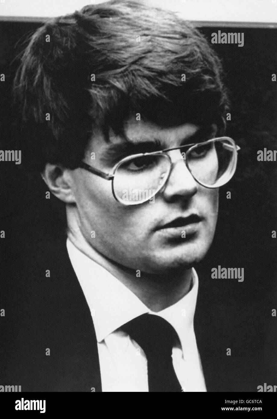 MARK NEWALL, FRÈRE DE RODERICK NEWALL, ACCUSÉ D'AVOIR TUÉ SES PARENTS À JERSEY IL Y A PLUS DE CINQ ANS. MARK A ÉTÉ ARRÊTÉ PAR LA POLICE À PARIS. Banque D'Images