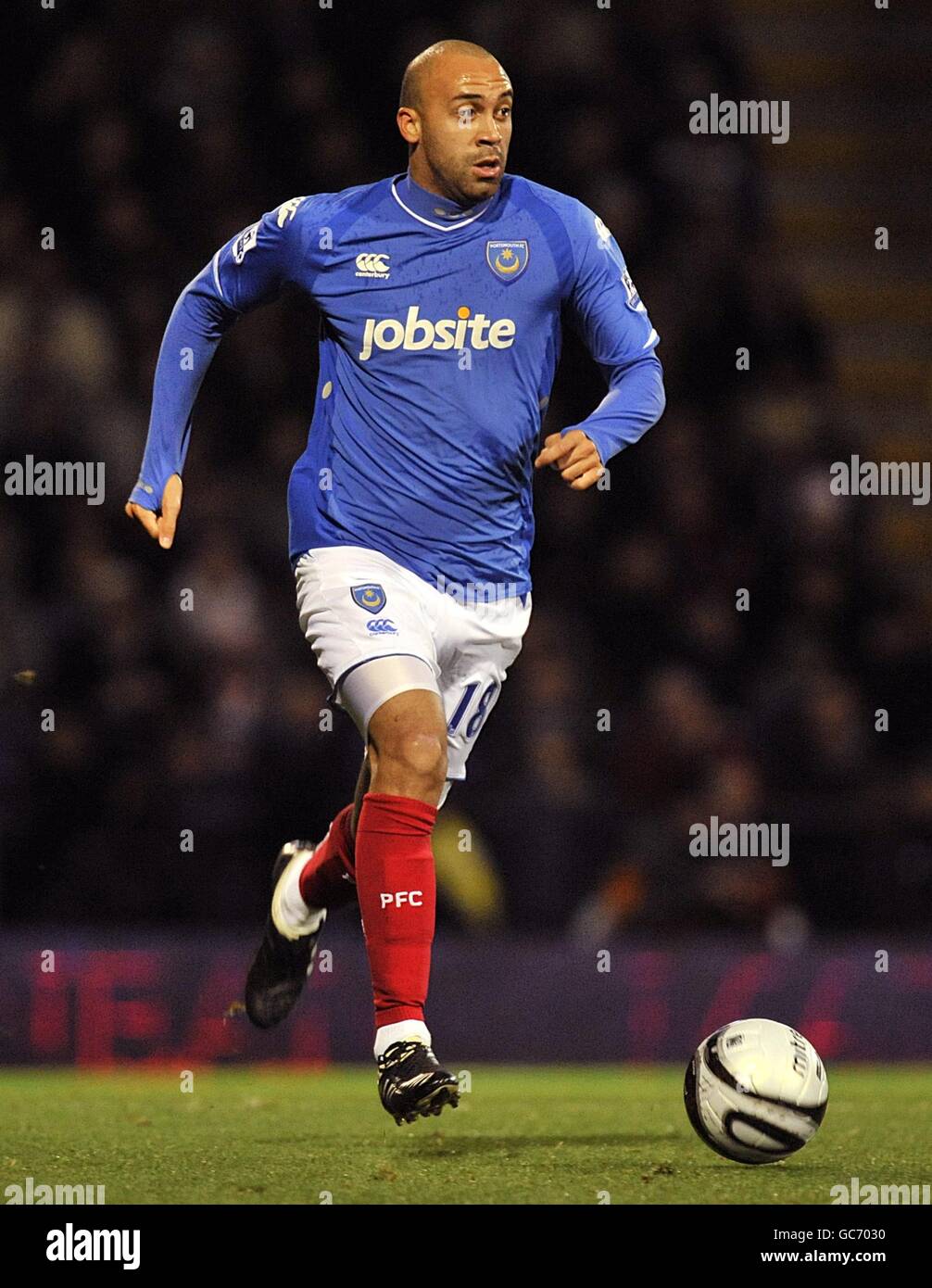 Football - Carling Cup - quart de finale - Portsmouth / Aston Villa - Fratton Park. Anthony Vanden Borre, Portsmouth. Banque D'Images