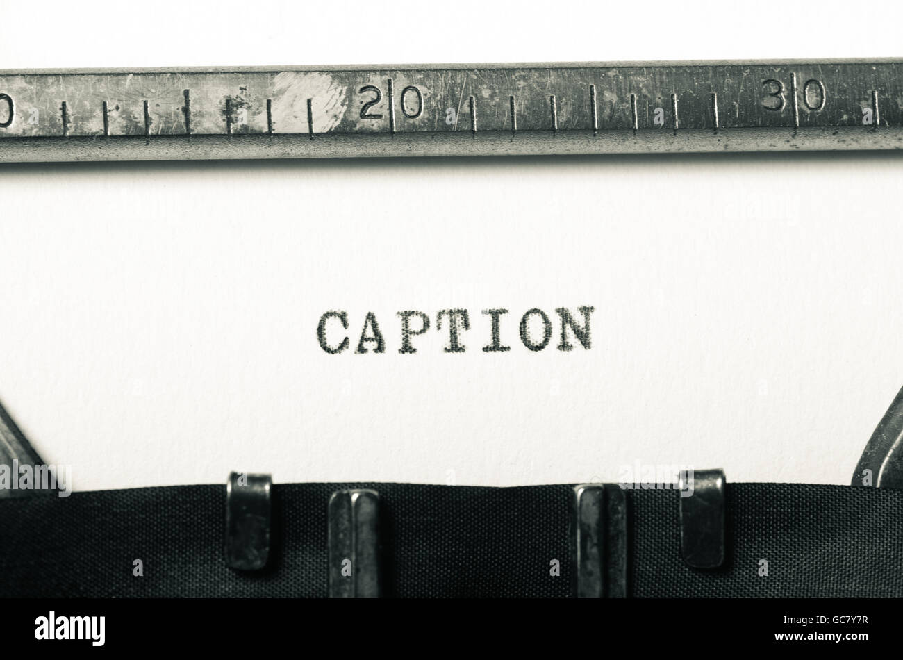 Légende mot tapé sur la vieille machine à écrire Banque D'Images