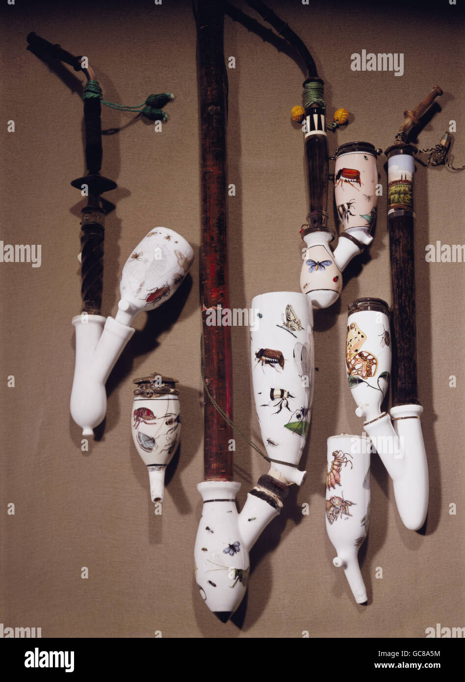 Tabac, pipes, pipes pour étudiants, bols, porcelaine, peint, vers 1850, droits additionnels-Clearences-non disponible Banque D'Images