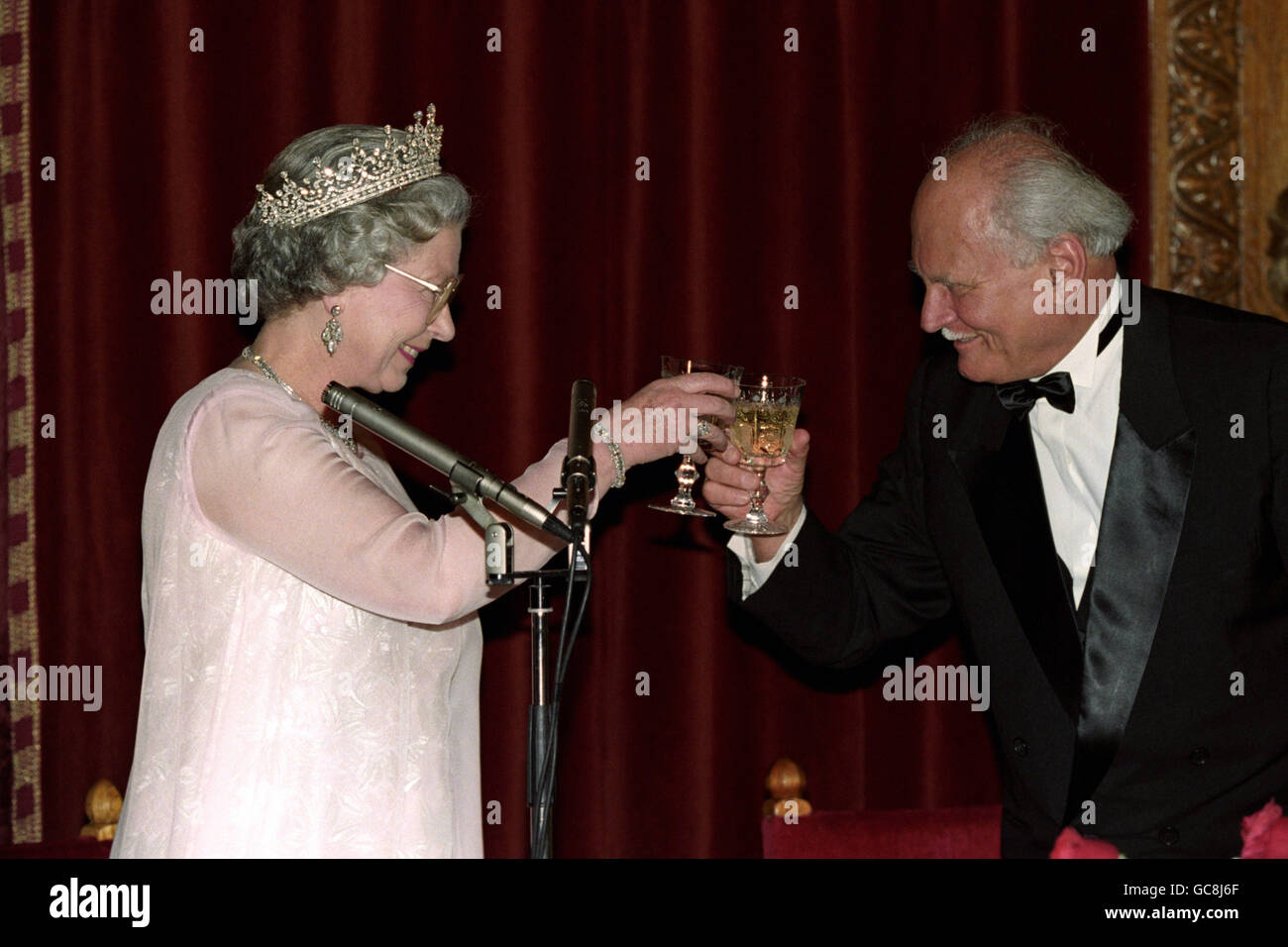 Image - La reine Elizabeth II visite d'Etat en Hongrie Banque D'Images