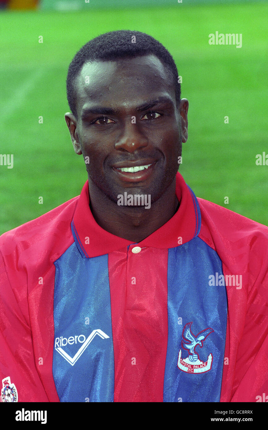 Football - Crystal Palace - Eric Young.Eric Young, footballeur Crystal  Palace Photo Stock - Alamy