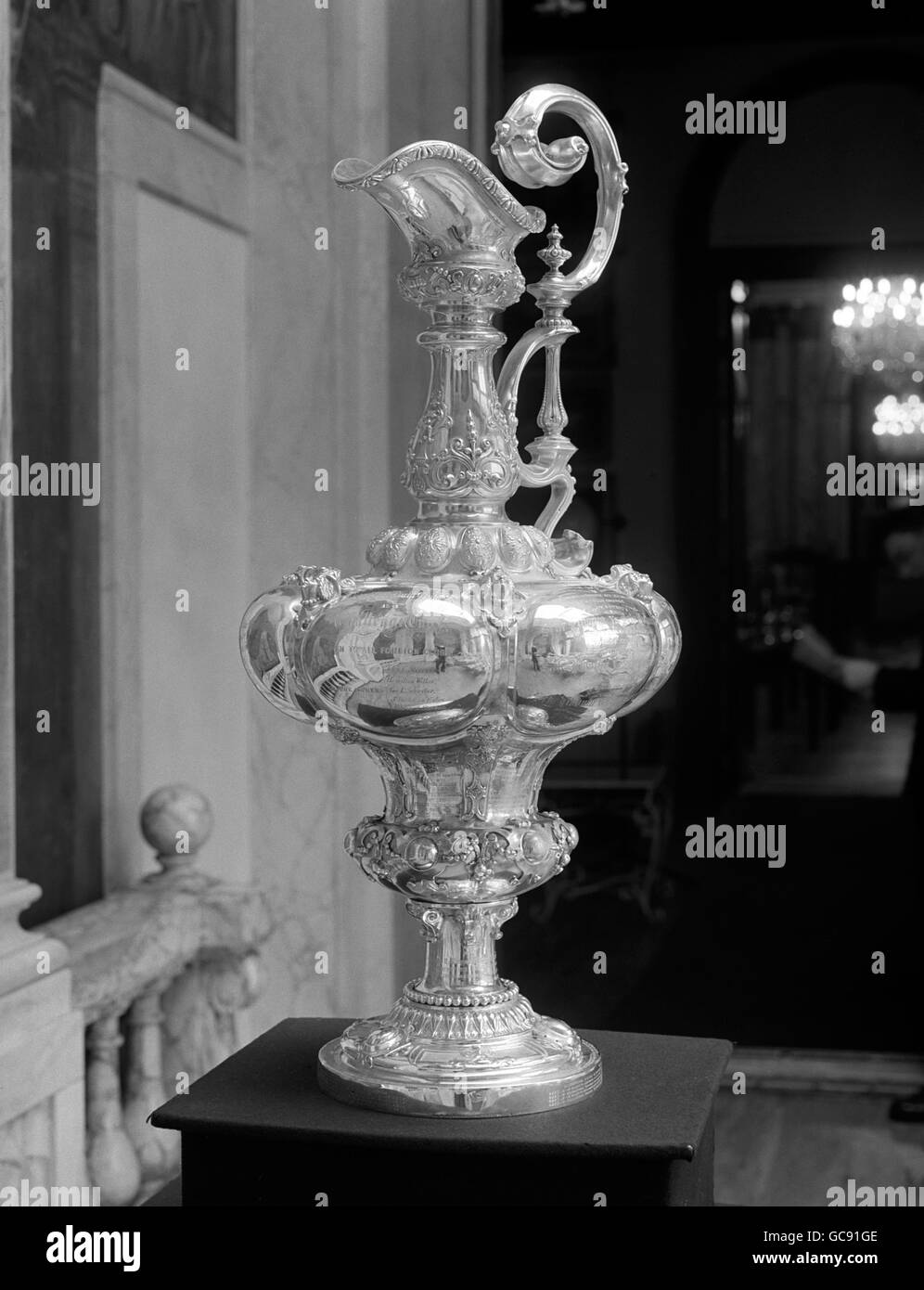 Trophées - Voile - Vase d'or de l'Afrique du Sud Banque D'Images