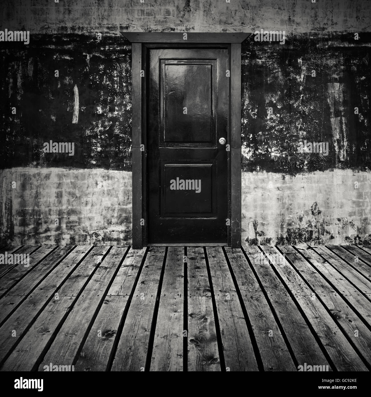 Porte dans l'architecture de la chambre noire Banque de photographies et  d'images à haute résolution - Alamy