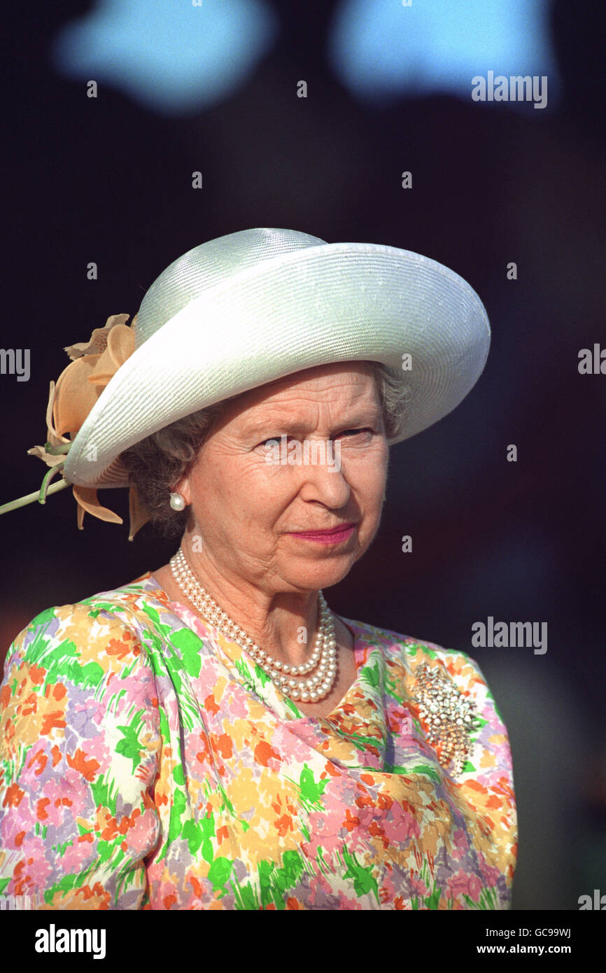 Image - La reine Elizabeth II visite à Anguilla Banque D'Images