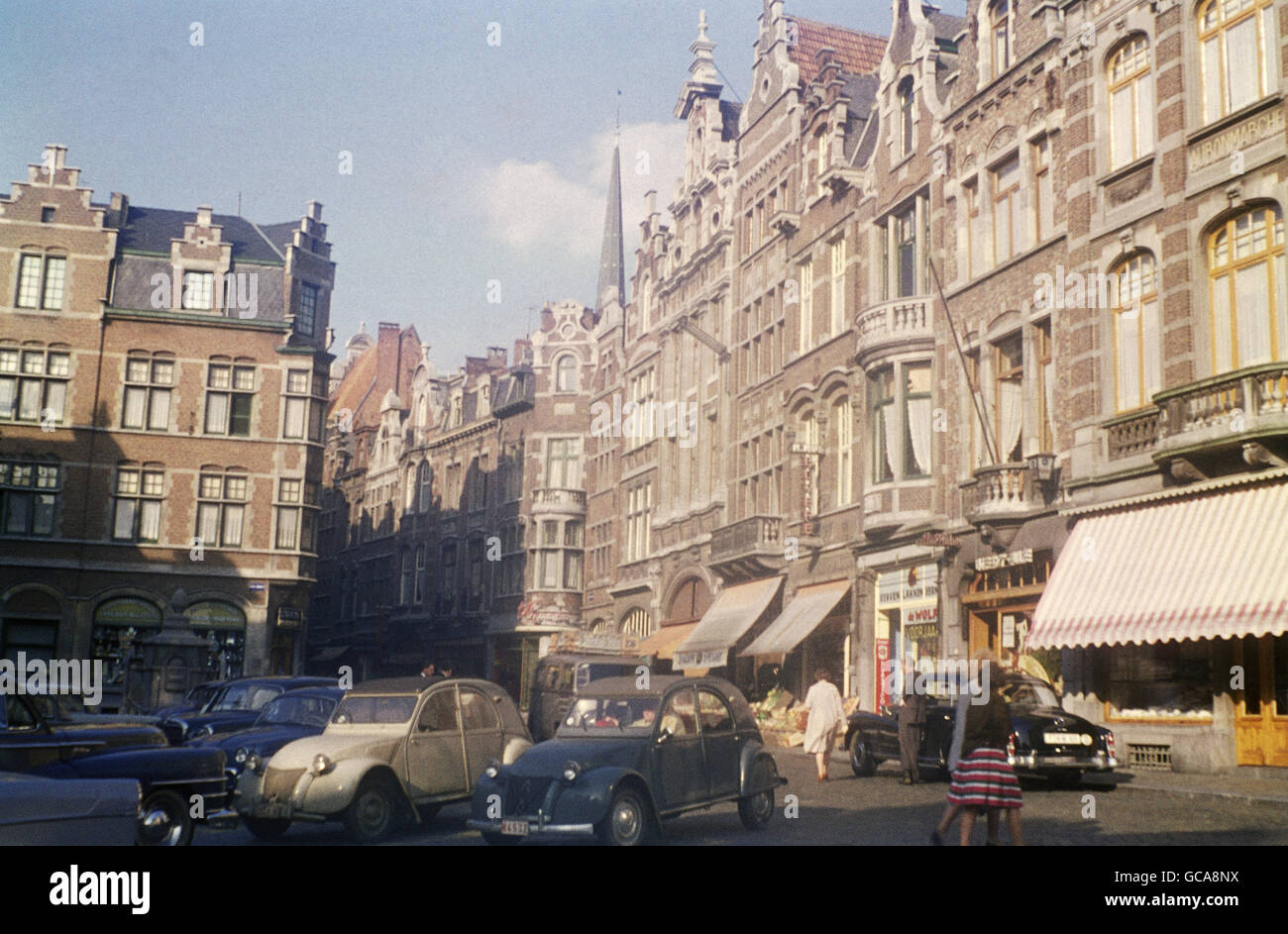 Géographie / Voyage, Belgique, Louvain, places, Oude Markt, avril 1961, droits-supplémentaires-Clearences-non disponible Banque D'Images