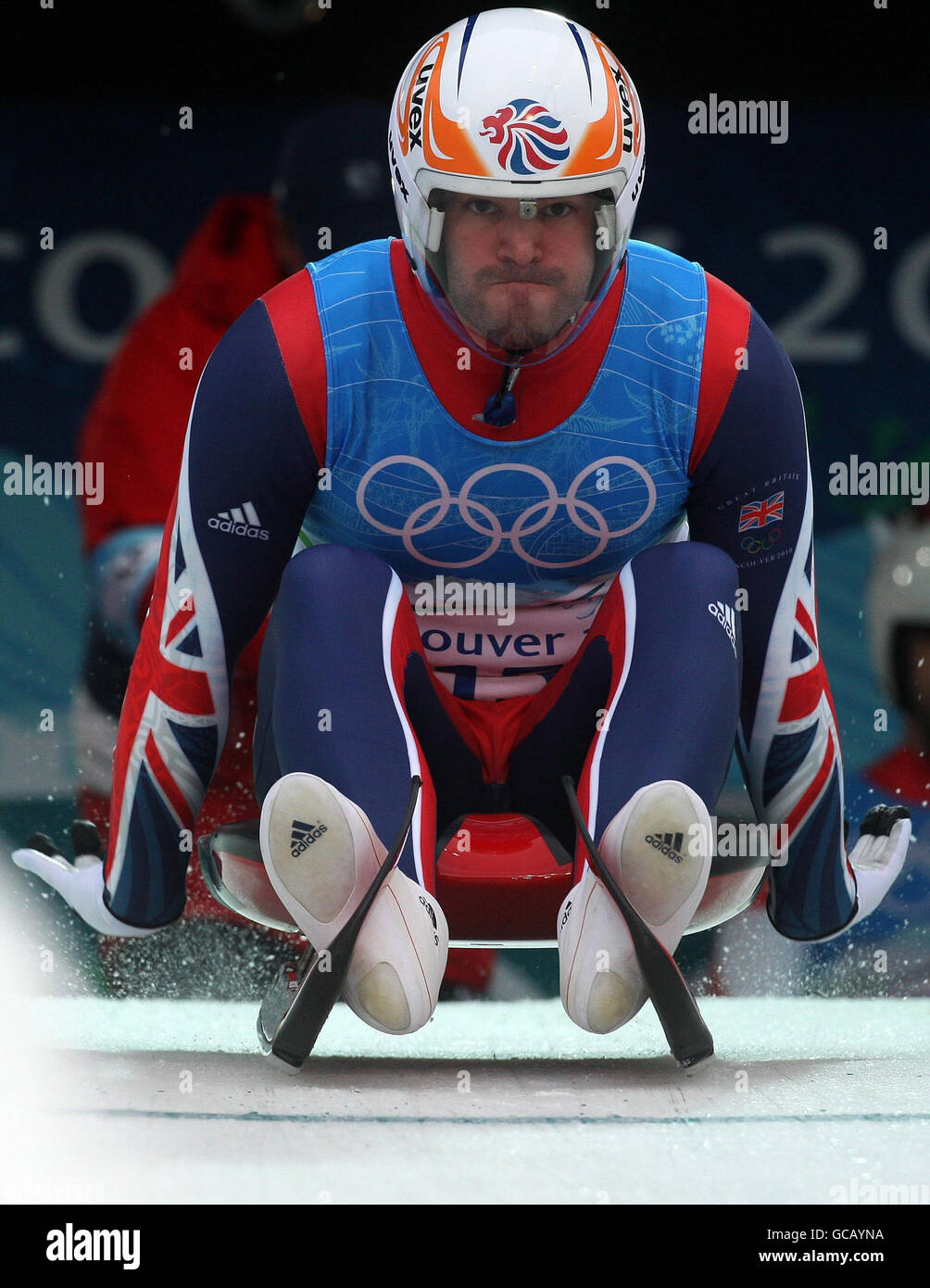Adam Rosen, de la Grande-Bretagne, pendant une course d'entraînement dans le cadre de l'événement de luge pour hommes au Whistler Sliding Centre Whistler, Canada. Banque D'Images