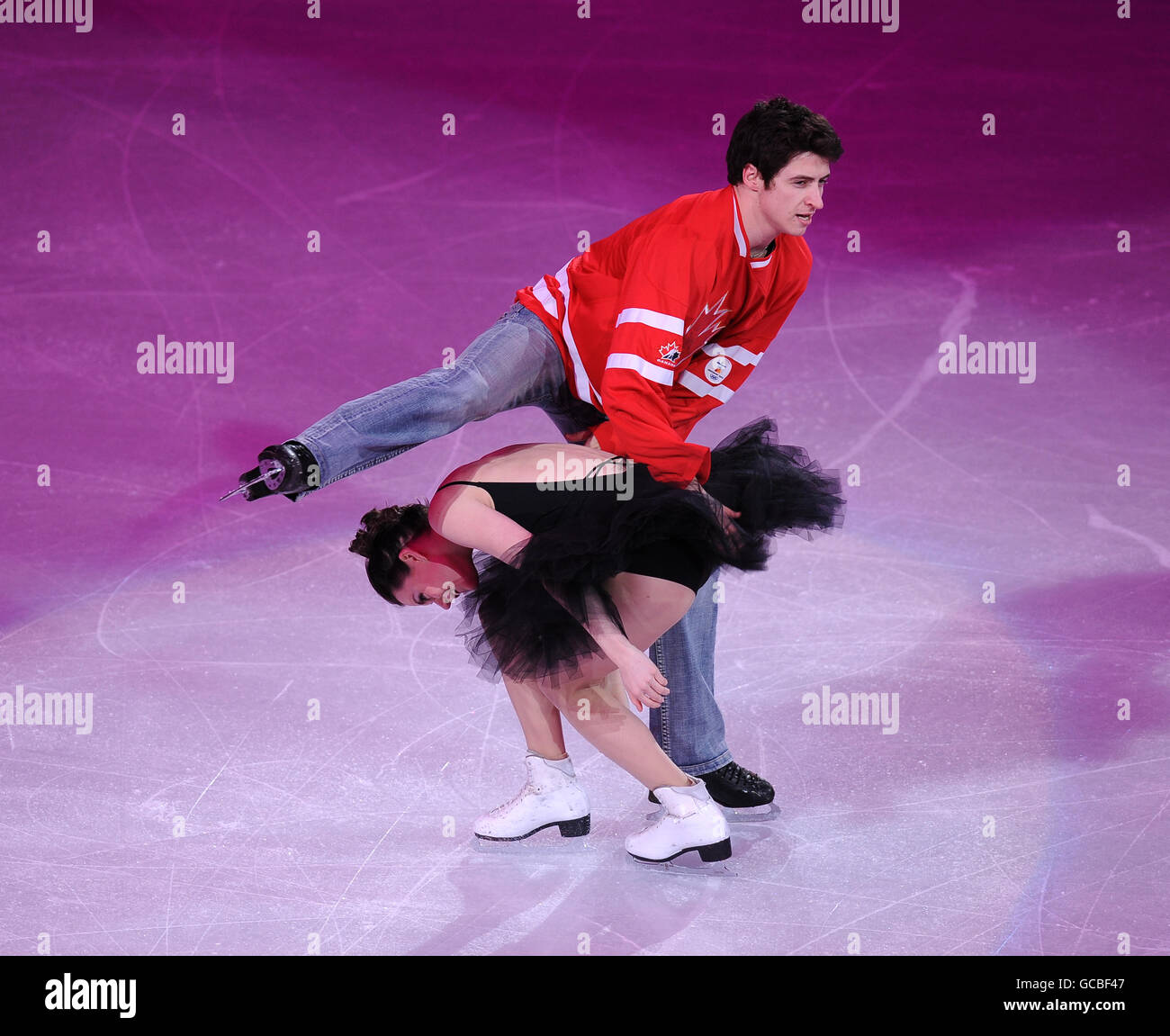 La vertu de Tessa au Canada et Scott Moir Winnesr de la glace Danse Figure Patinage médaille d'or en compétition dans le patinage artistique Gala Banque D'Images
