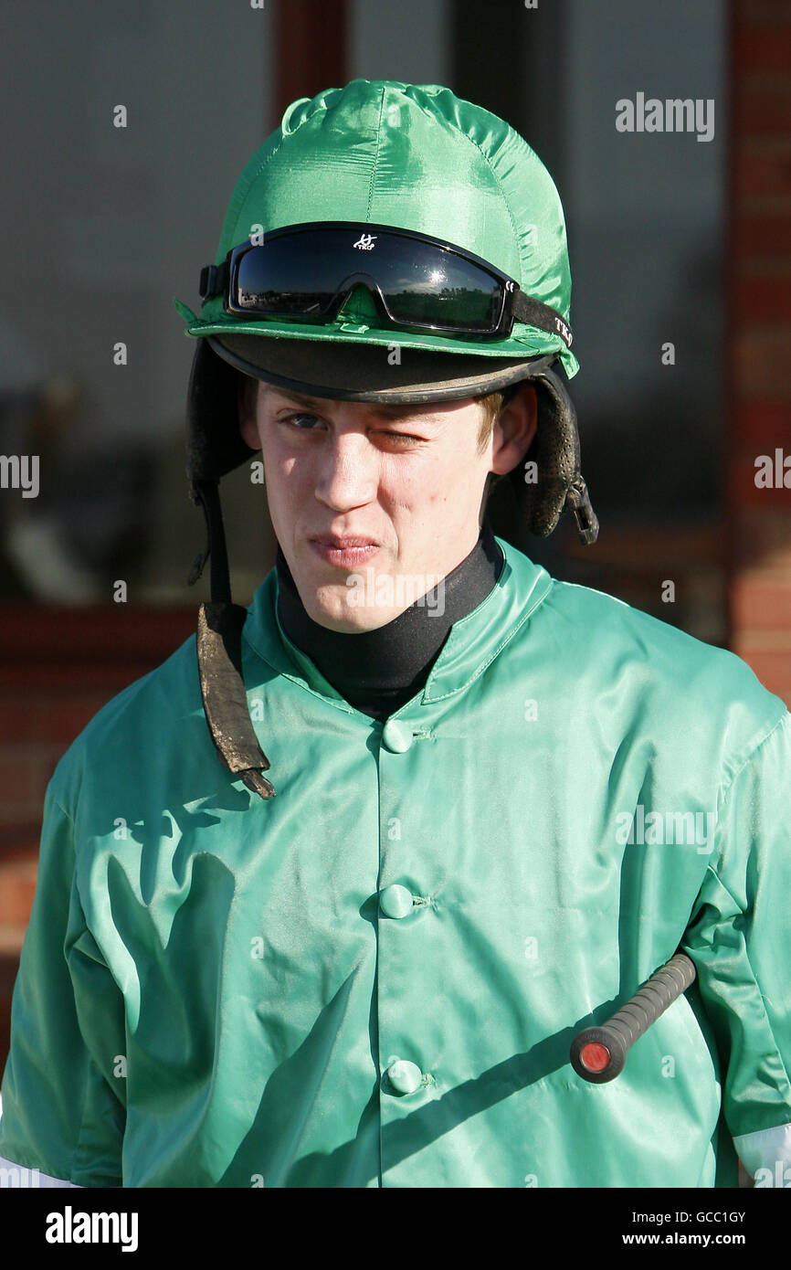 Courses hippiques - Hippodrome de Ludlow. Tom Messenger, Jockey Banque D'Images