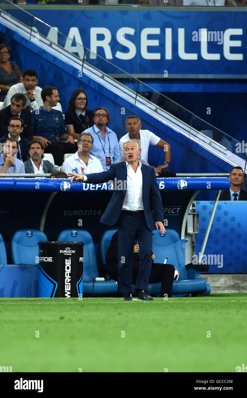 Didier Deschamps (FRA), 7 juillet 2016 - Football : UEFA EURO 2016 Demi-finale entre l'Allemagne 0-2 France au Stade Vélodrome de Marseille, France. (Photo par aicfoto/AFLO) Banque D'Images