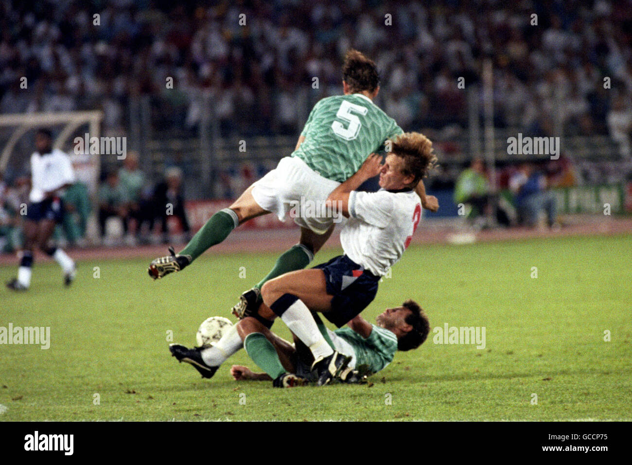 Football - FIFA World Cup Italia 1990 - Semi Final - l'Allemagne de l'Ouest v Angleterre - Stadio Delle Alpi Banque D'Images