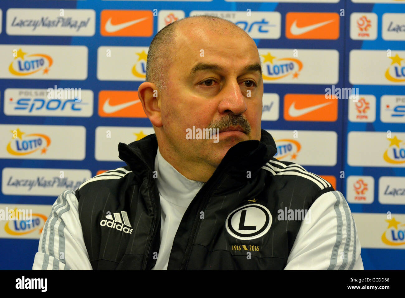 Stanislav Cherchesov lors de la conférence de presse après la demi-finale de Coupe de Pologne Banque D'Images