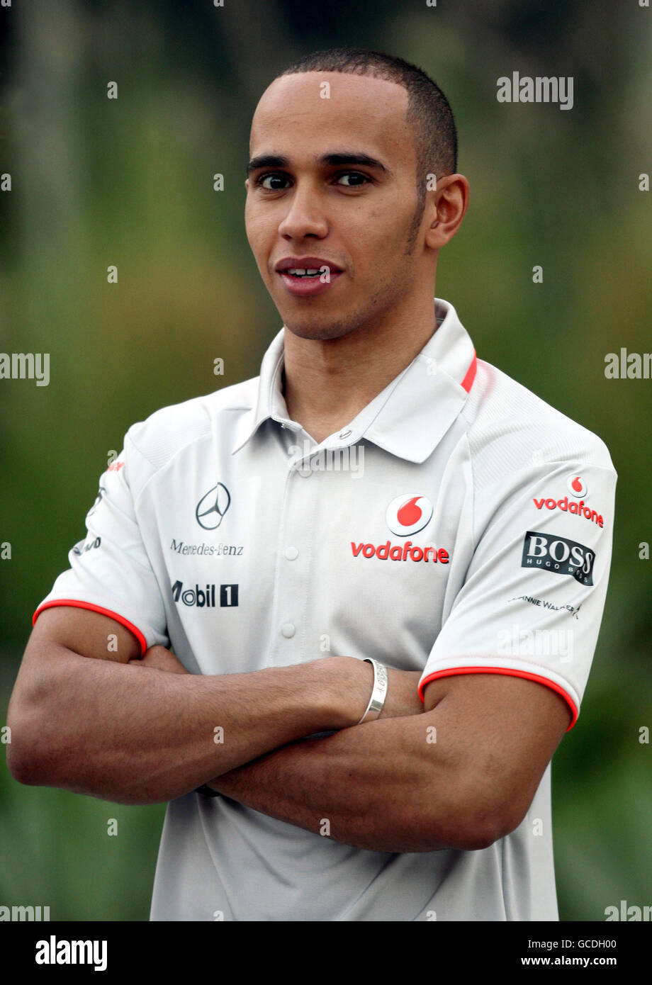 Courses automobiles - Championnat du monde de Formule 1 - Grand Prix de Bahreïn - session de pratique - circuit international de Bahreïn.Lewis Hamilton, pilote McLaren, après la deuxième séance d'entraînement au circuit international de Bahreïn à Sakhir, Bahreïn. Banque D'Images
