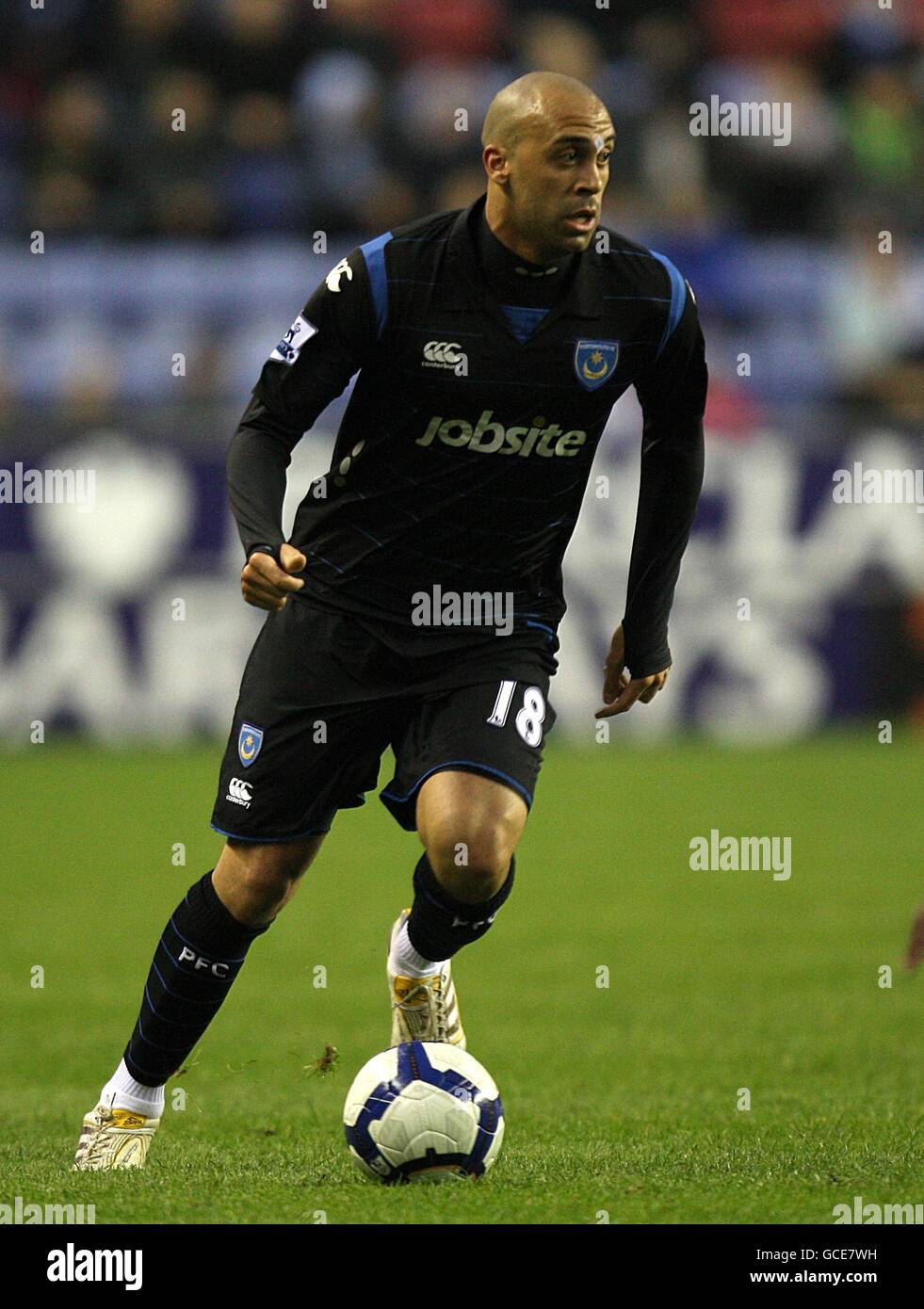 Soccer - Barclays Premier League - Wigan Athletic v Portsmouth - DW Stadium.Anthony Vanden Borre, Portsmouth Banque D'Images